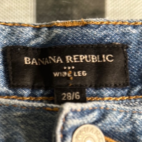 NWT Banana Republic Factory- Wide Leg High Rise Jeans. Size 28/6 - Picture 5 of 5